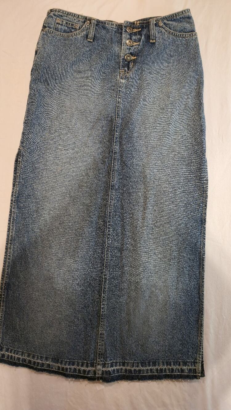 Rue 21 denim Long skirt Sz 3/4